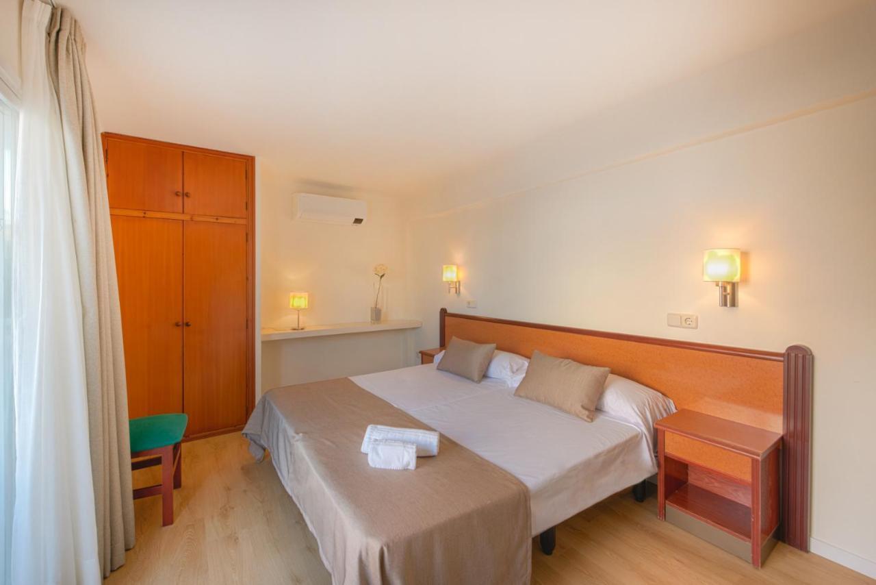 Iroco Hostal Cala D´Or Buitenkant foto