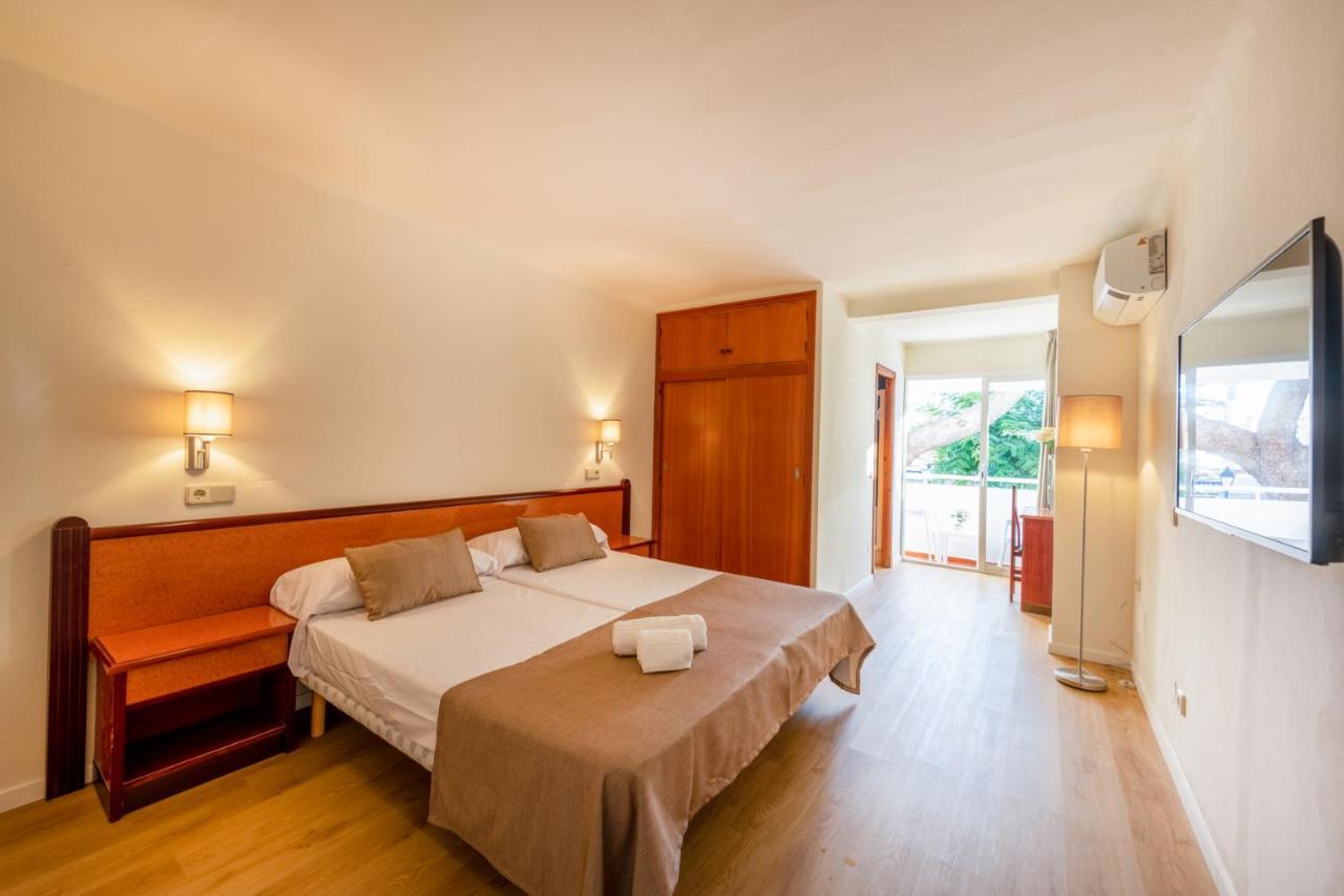 Iroco Hostal Cala D´Or Buitenkant foto
