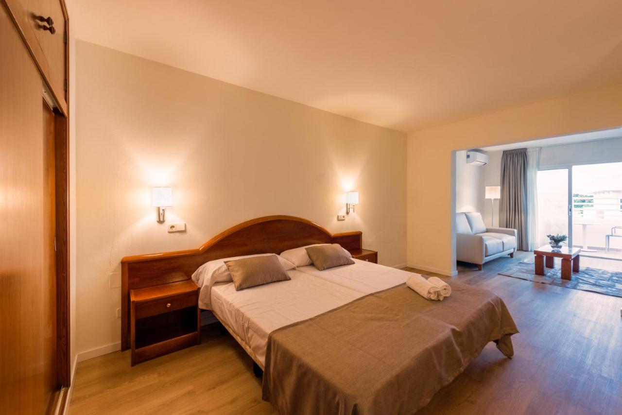 Iroco Hostal Cala D´Or Buitenkant foto
