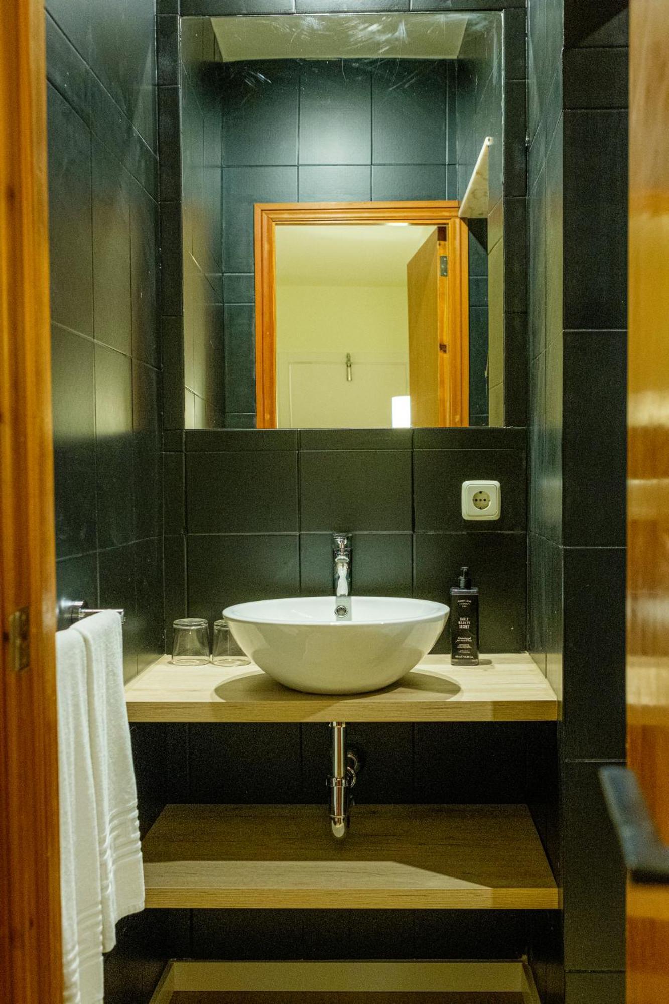 Iroco Hostal Cala D´Or Buitenkant foto
